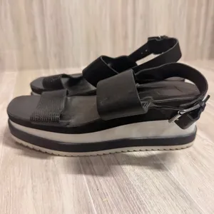 Dolce Vita Womens Black Leather Platform Sandals Tri-Color Flatform Size 8.5 thumbnail 2