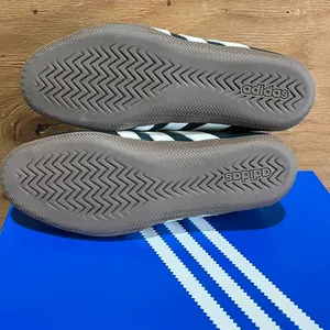 Adidas Women's Black and Navy Trainers thumbnail 7