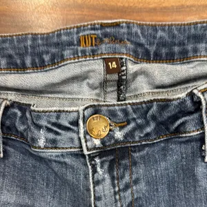 Kut From The Kloth women’s Blue Jeans thumbnail 2