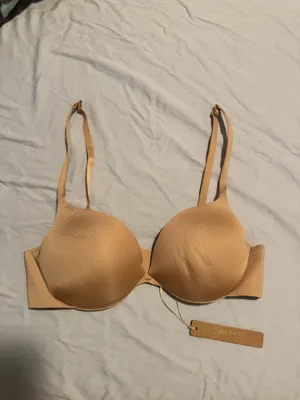 SKIMS Ultimate Push-Up Plunge Bra thumbnail 4