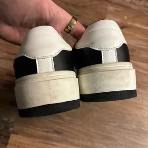Madden Girl Black and White Sneakers size 9.5 thumbnail 4
