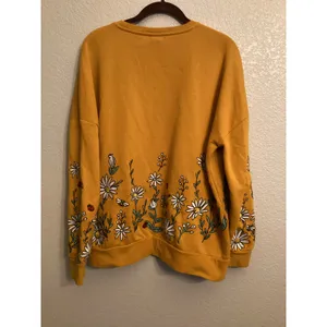 Our Universe Disney Winnie the Pooh Wildflower Crewneck - BoxLunch Exclusive M thumbnail 3