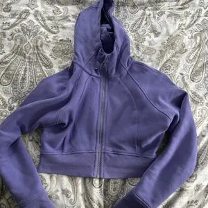 Lululemon Cropped Scuba Jacket Size 8 thumbnail 1