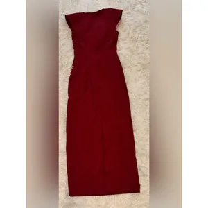 NEW Elliatt Zahara Floral Appliqué Sleeveless Red Midi Gown sz M thumbnail 7