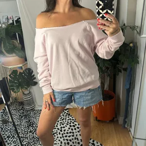Abercrombie Off The Shoulder Sweatshirt with Raw Edge Boat Neck Light Pink Size Medium thumbnail 2