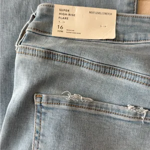 Women’s American Eagle Jeans thumbnail 8