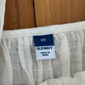 NWT Old Navy Cream Eyelet Top thumbnail 3