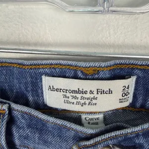 Abercrombie & Fitch the '90s Straight Ultra High‎ Rise Jeans Curve Love 24/00R thumbnail 5