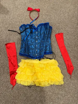 Snow White costume  thumbnail 2