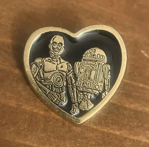 Star Wars R2D2 & C-3PO heart shape tac pin thumbnail 1