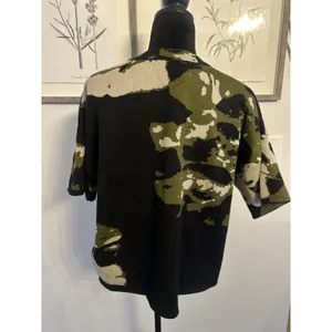 DKNY Shirt Women Large Green Camo Short Sleeve Crew Neck Zip Shoulder Streetwear thumbnail 2
