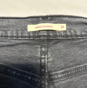 Levi’s Wedgie Straight Jeans thumbnail 6