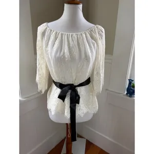 NWT Teri Jon Ivory‎ Lace Off Shoulder Blouse Black Satin Belt Size 4 thumbnail 2