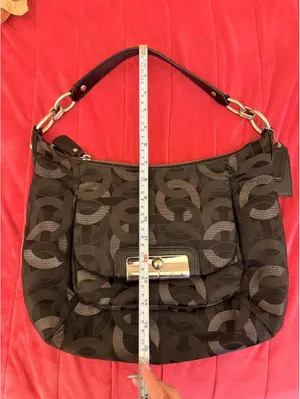 Vintage Shimmery Black Coach Kristin Op Art Chainlink Hobo Bag 2011 thumbnail 7