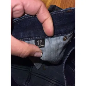 Abercrombie and Fitch Women's Juniors Dark wash denim Jean‎ shorts size 26 thumbnail 3