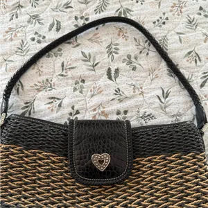 Brighton Sydney Black Tan Straw Handbag Heart Charm thumbnail 3