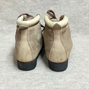 Vintage Vasque Tan Suede Hiking Boots Vibram Sole Made in Italy 7504 Women 8.5 M thumbnail 3