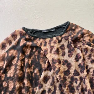 ZARA Leopard Print Flowy Blouse thumbnail 3