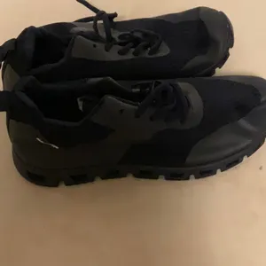 Black Women's Sneakers Size 9 thumbnail 5