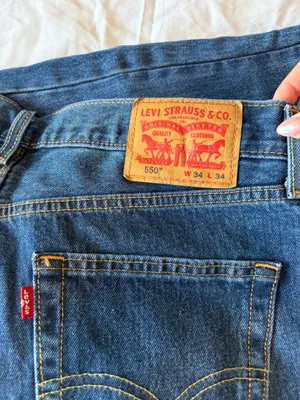 Mens Levi 550 Jeans in Medium Blue thumbnail 3