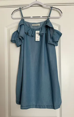 Dress thumbnail 1