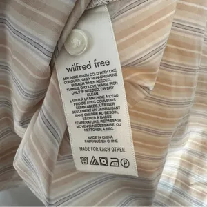 Wilfred x Aritzia Boyfriend Poplin Button Down Shirt XS NEW thumbnail 7