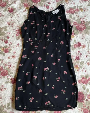 Fuccia Vintage Bodycon Floral Dress thumbnail 3