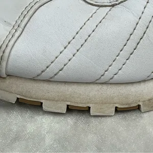 Reebok size 7.5 womens Sneakers vintage style FLAWED thumbnail 13