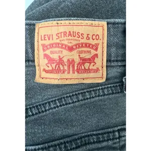 Levi’s Gray Wash High Waisted‎ Mom Jeans 27 thumbnail 4