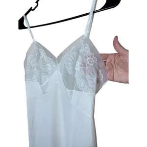 Vanity Fair White Lace Trim Slip‎ Dress Adjustable Straps Lingerie Intimates thumbnail 5
