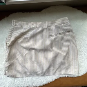 Izod XFG Cool‎ FX Tan White Seersucker Striped Golf Skort Mini Skirt Womens 2 thumbnail 6