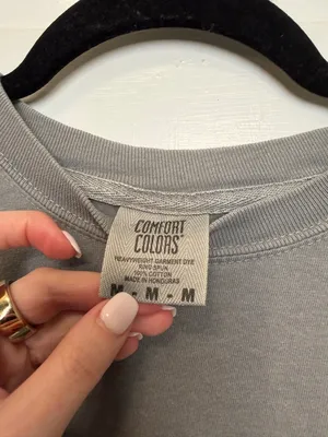 Comfort Colors Graphic Tee Broke But High Maintenance‎ Short Sleeve Size Medium thumbnail 3