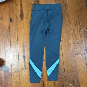 Peloton Move Mission‎ Mid-Rise Laser Cut Leggings Women's Size Medium Blue thumbnail 6