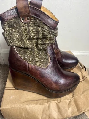BED STU Bruges Teak Rustic Brown Leather Bootie Boots Slouch Wooden Wedge Sz 8.5 thumbnail 2