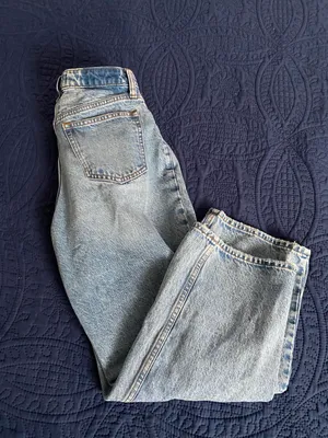 Mom Jeans thumbnail 3