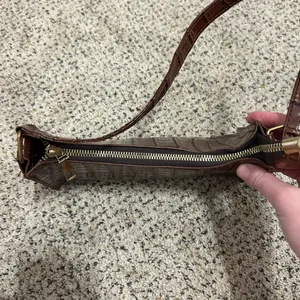 Brown shoulder bag thumbnail 3