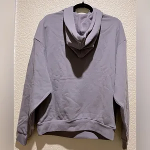NWT Alo Yoga Special Edition Accolade Hoodie Fog Color SOLD OUT Color Size S thumbnail 3