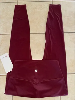 Lululemon Align High Rise 28” Red Merlot Size 8 NWT thumbnail 1