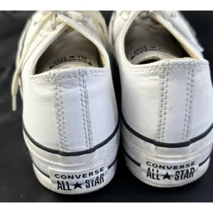 Converse Chuck Taylor All Star Low Top Leather Platform Sneakers White 7 Women’s thumbnail 3