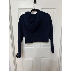 Aritzia Sunday Best Octavia Navy Blue Cable Knit Zip Cropped Hoodie Sweater XS‎ thumbnail 7