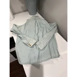 TOWNSEN Light Wash Cold Shoulder Denim‎ Button Up Shirt Womens XS thumbnail 5