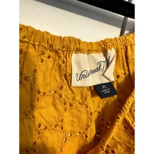 Universal Thread yellow eyelet short sleeve blouse NWT‎ XS thumbnail 4