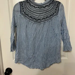 Abercrombie‎ & fitch striped embroidered top small thumbnail 4