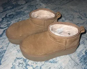 UGG Classic Ultra Mini Boots thumbnail 1