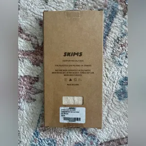 NWT SKIMS everyday mid calf socks in Sand thumbnail 4
