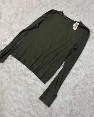 NWT aerie Ribbed Long-Sleeve Crewneck Top - Olive thumbnail 1