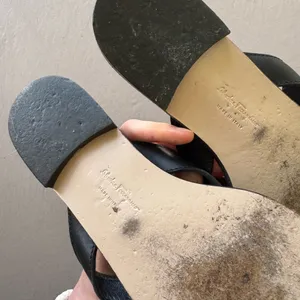 Salvatore Ferragamo Leather Gancini Thong Sandals thumbnail 6