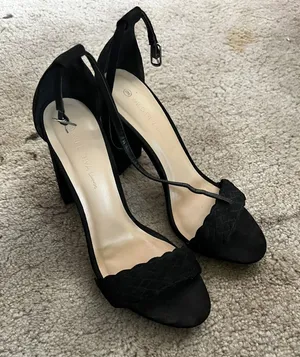 Black High Heels Size 9 thumbnail 1