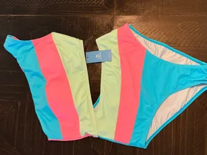 Cupshe Women's Medium M NWT Color Block One Shoulder Cutout One-piece Swimsuit thumbnail 3