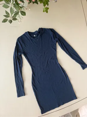 Ribbed Long-Sleeve Bodycon Dress in Navy thumbnail 2